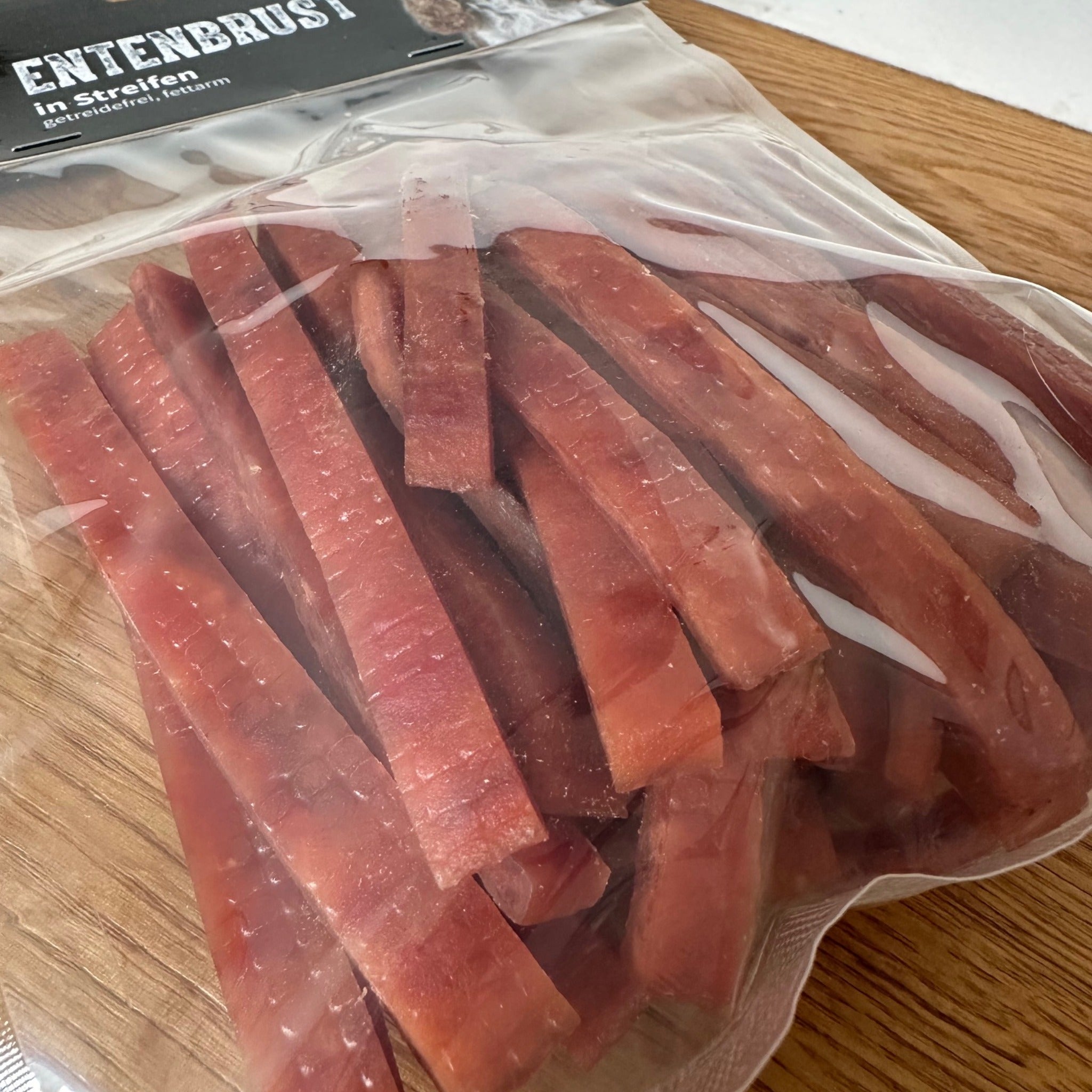 Black Canyon Entenbrust in Streifen, Hunde Kausnack - Woofshack