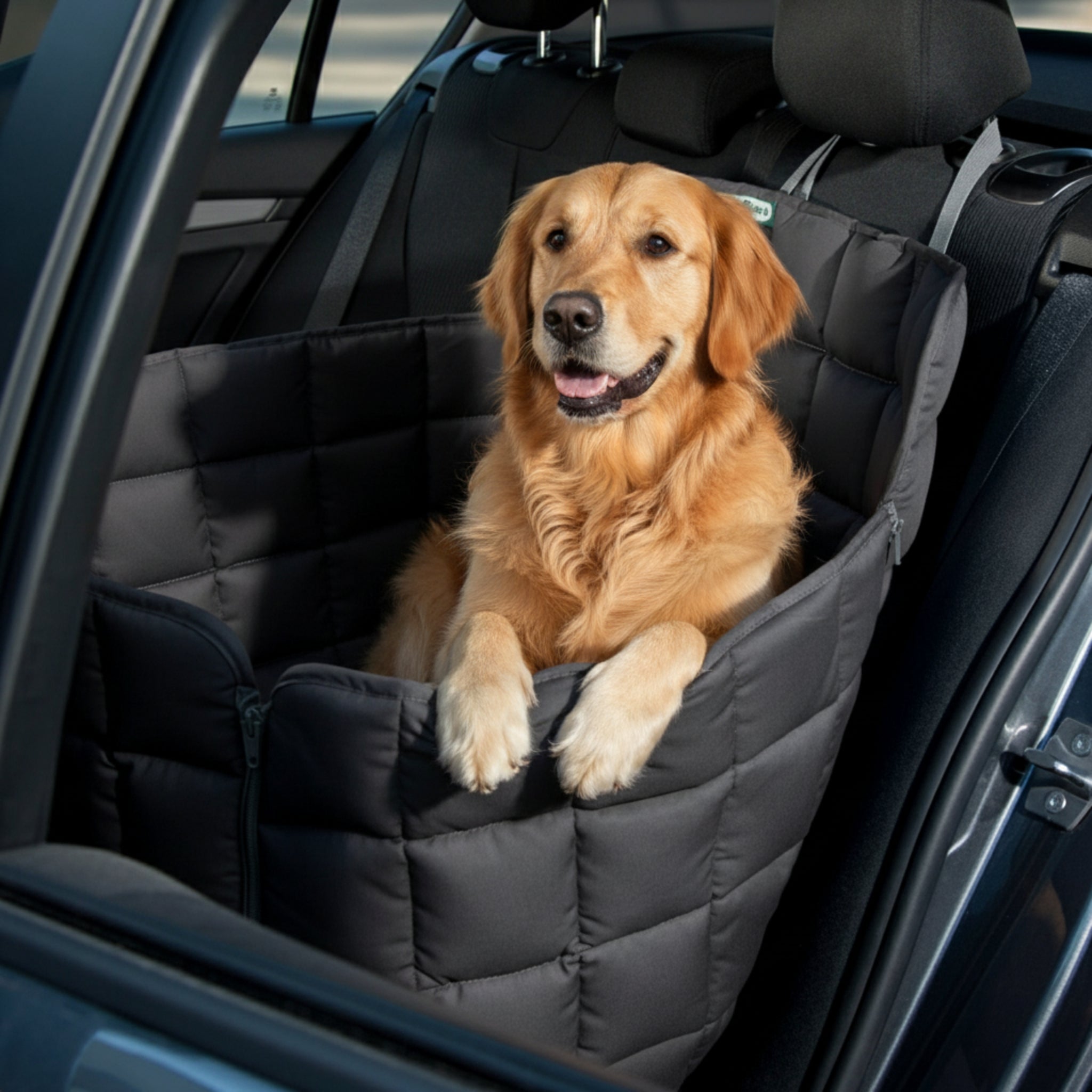 Doctor Bark 1 - Sitz Autoschondecke – Premium Autositz - Schutz für Hunde, kratzfest & waschbar bis 95°C - Woofshack