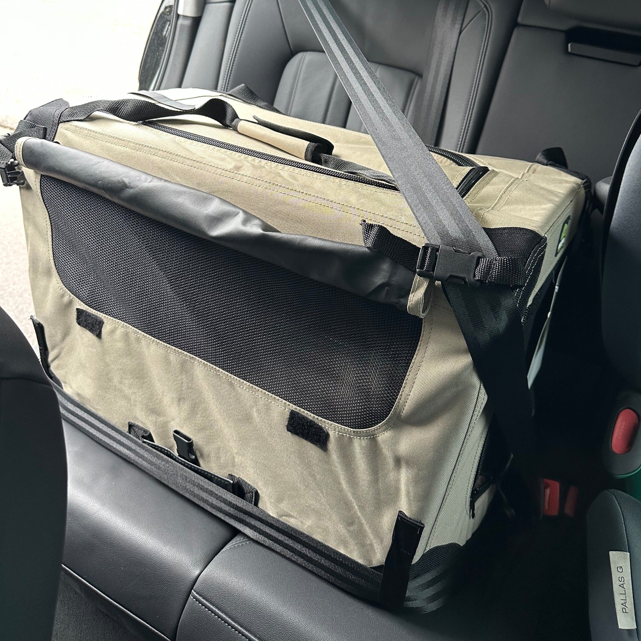 Maelson Soft Kennel, Faltbare Hunde Transportbox - Woofshack