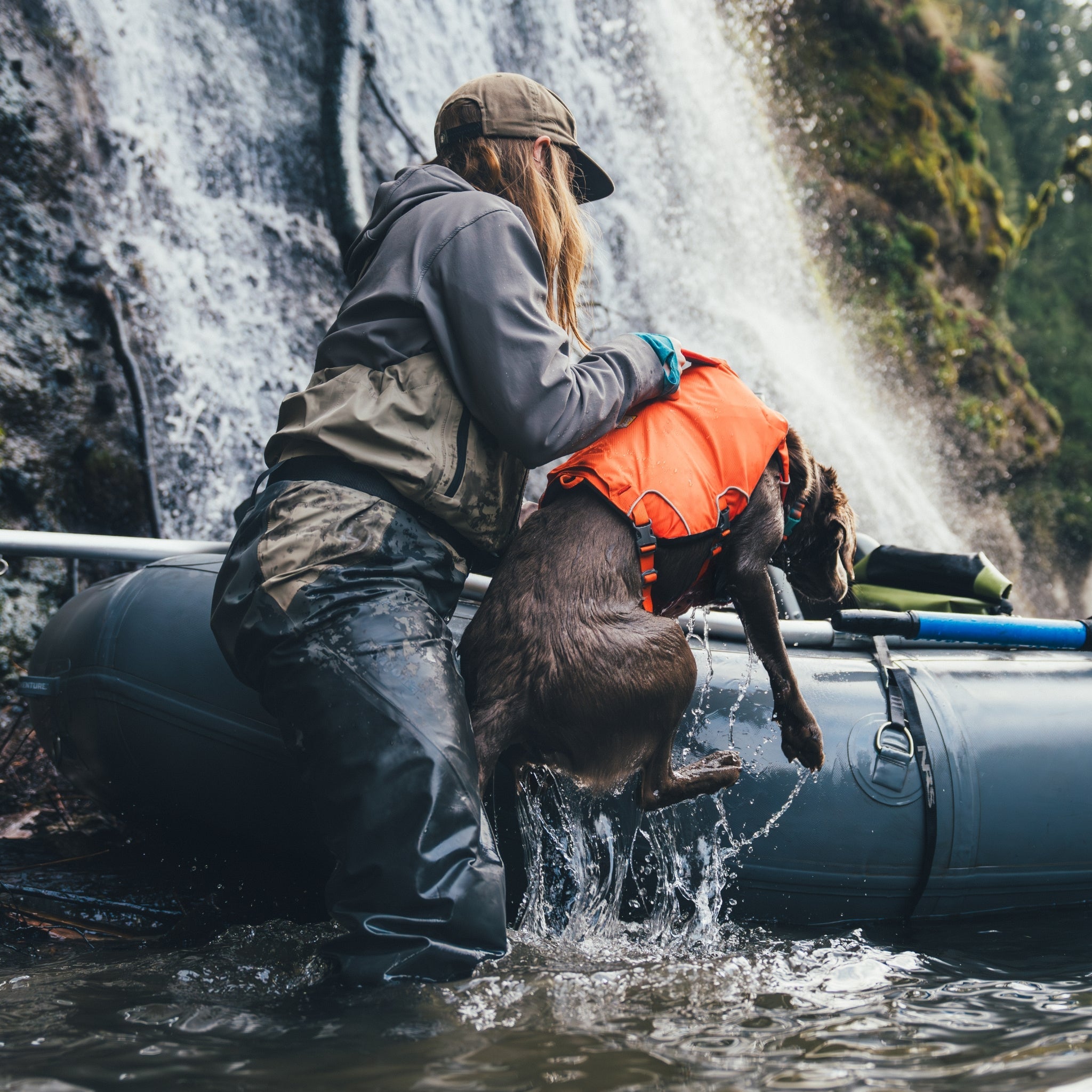 Ruffwear Confluence Schwimmweste – Sicherheit & Auftrieb für Wasserabenteuer mit deinem Hund - Woofshack