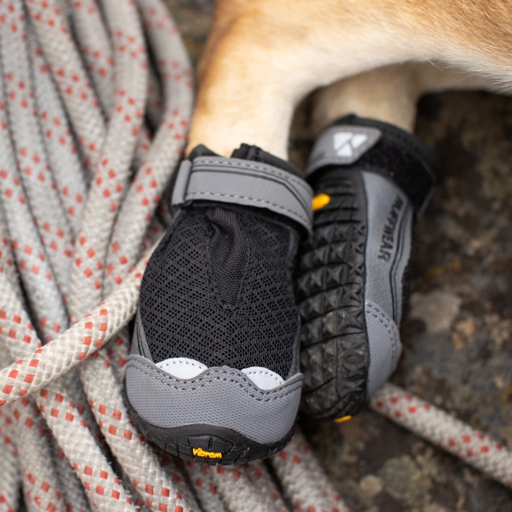 Ruffwear Grip Trex Hundeschuhe – Professioneller Pfotenschutz für Abenteuer, Arbeitshunde & Diensthunde in jedem Gelände - Woofshack