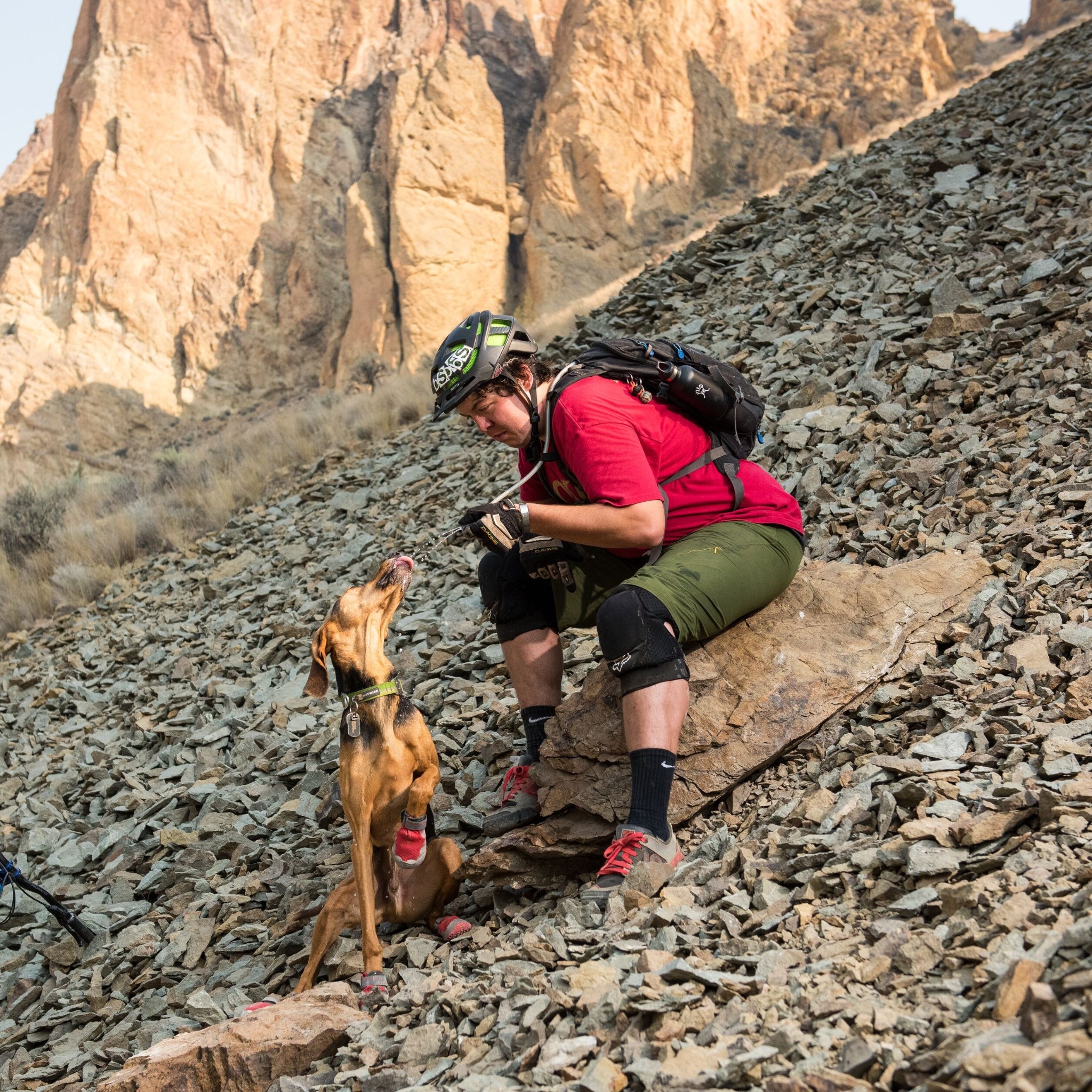 Ruffwear Grip Trex Hundeschuhe – Professioneller Pfotenschutz für Abenteuer, Arbeitshunde & Diensthunde in jedem Gelände - Woofshack