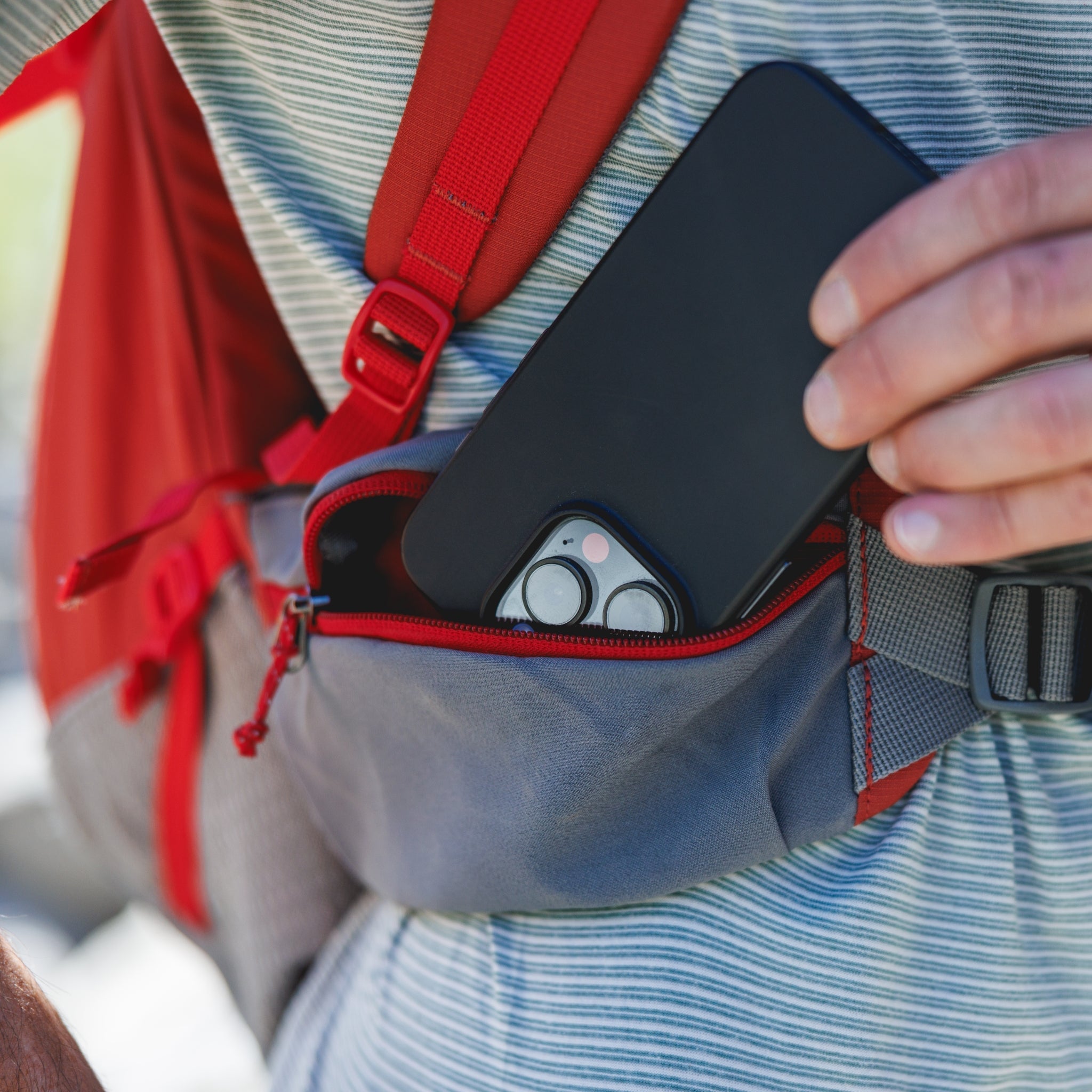 Ruffwear Hitch Hiker Dog Backpack Carrier – Komfortable Hunderucksack - Tragetasche für Abenteuer & sichere Transporte - Woofshack