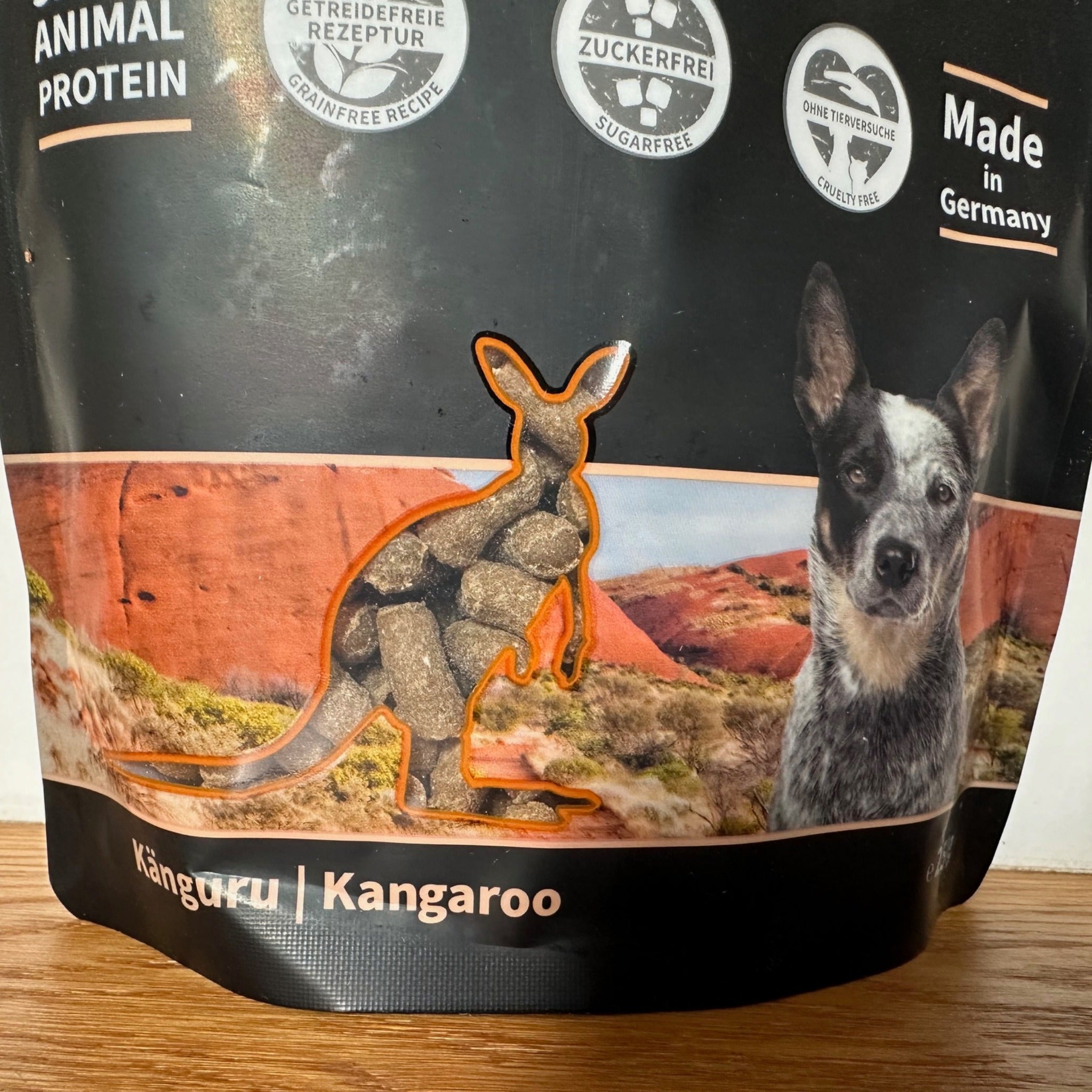 Black Canyon Trainers Forester Plain Hundesnack - Känguru - Woofshack