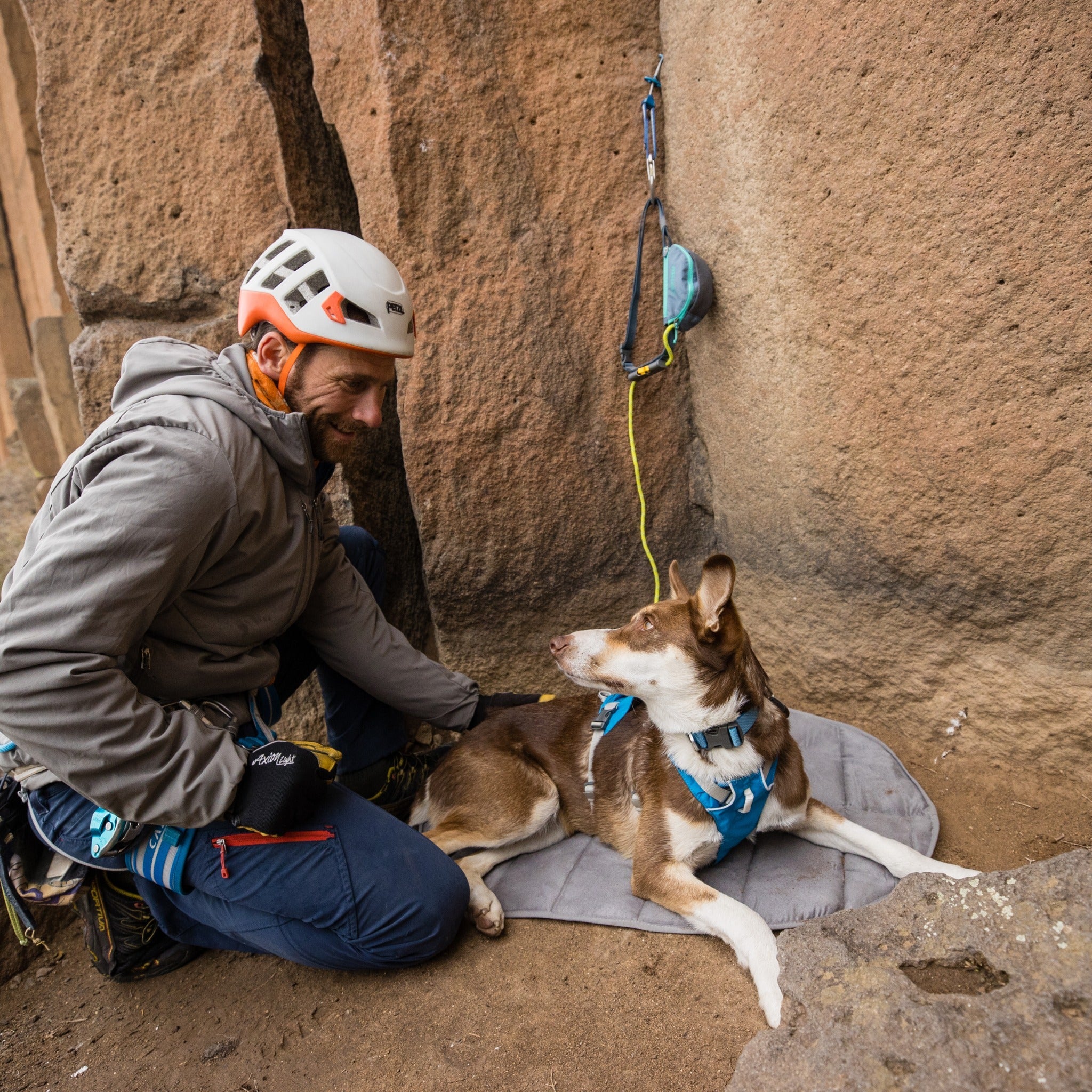 Ruffwear Highlands™ Pad Hunde Isomatte gegen Kälte und Nässe - Woofshack
