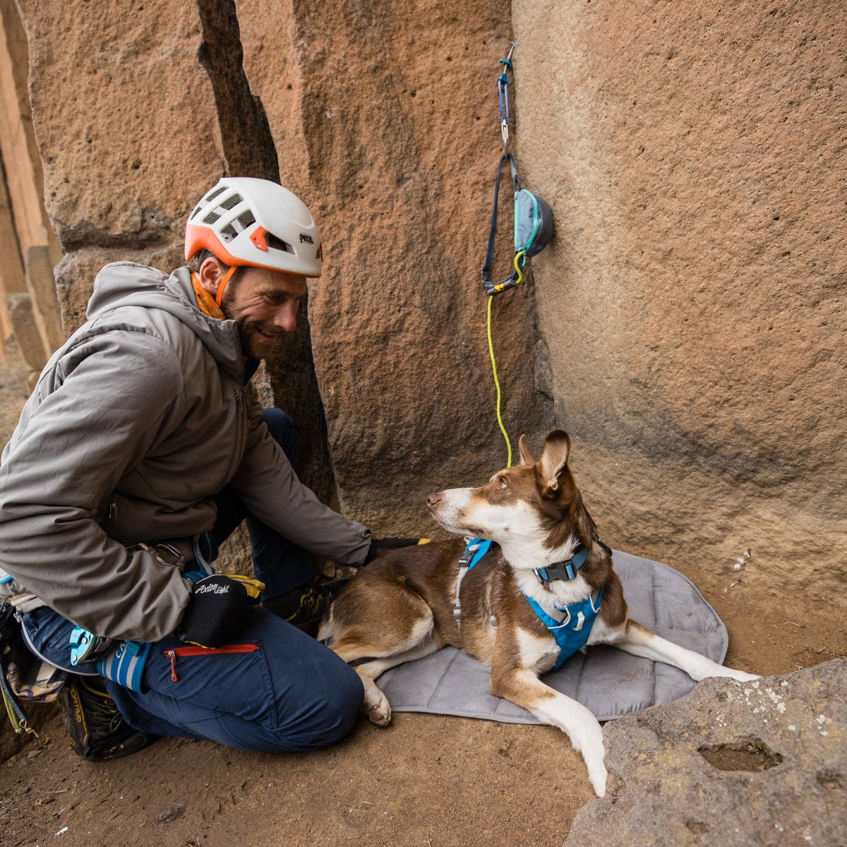 Ruffwear Highlands™ Pad Hunde Isomatte gegen Kälte und Nässe - Woofshack