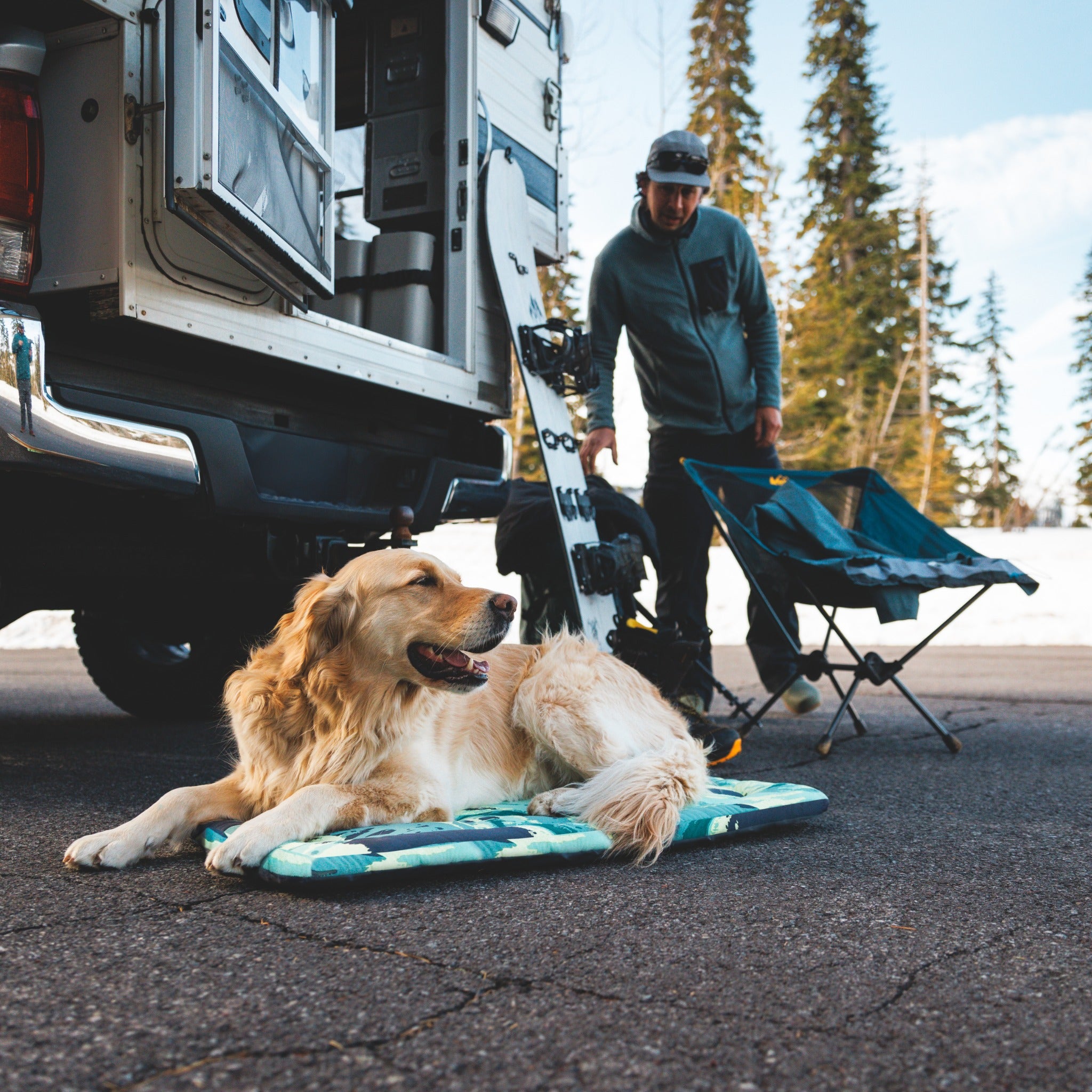 Ruffwear Basecamp Bed – Robustes Outdoor-Hundebett für Abenteurer, Camper &amp; Reisen | Wasserabweisend, Leicht &amp; Maschinenwaschbar