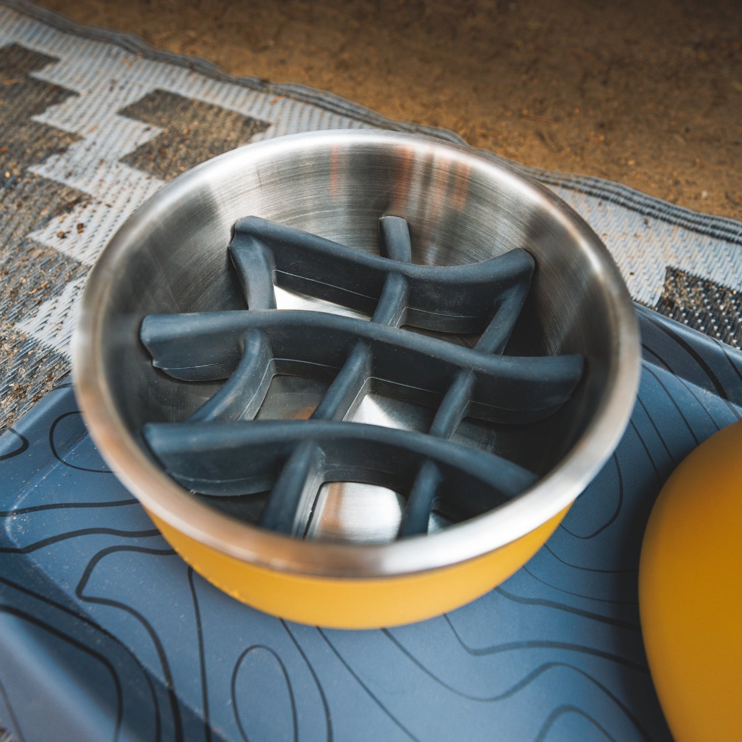 Ruffwear Basecamp Bowl – Robuster Premium Hundenapf aus Edelstahl für Outdoor - Abenteuer &amp; Zuhause - Woofshack