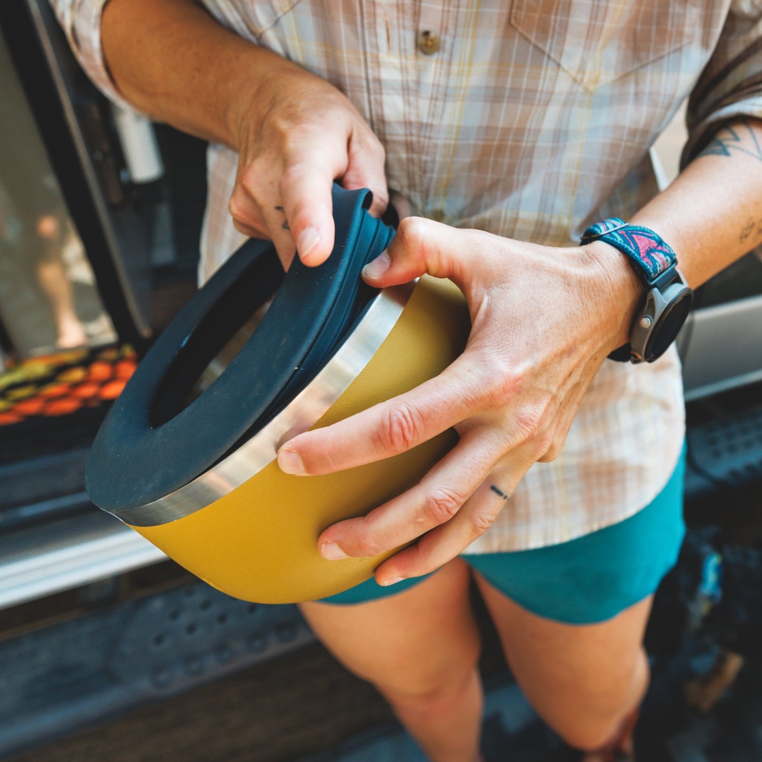 Ruffwear Basecamp Bowl – Robuster Premium Hundenapf aus Edelstahl für Outdoor - Abenteuer &amp; Zuhause - Woofshack