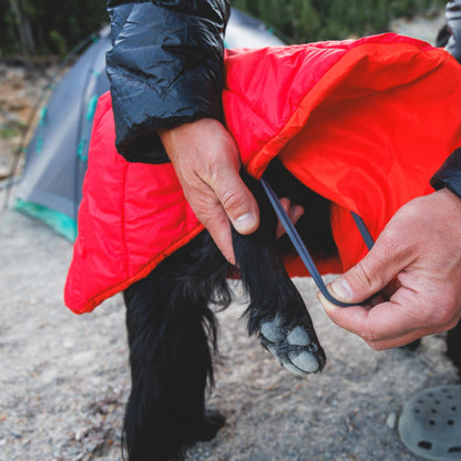 Ruffwear Palisades Sleep Poncho – Isolierter Outdoor - Schlafponcho für kalte Nächte und Camping - Abenteuer mit Hund - Woofshack