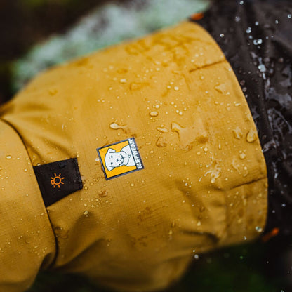 Ruffwear Sun Shower Hundemantel – Wasserdichter Outdoor-Regenmantel für Hunde | Schützt bei Wind &amp; Wetter, Sturm &amp; Schnee | Trockener Hund, glücklicher Mensch