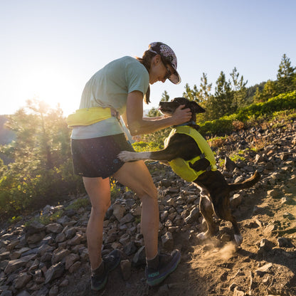 Ruffwear Trail Runner Running Vest – Ultraleichte Laufweste &amp; Trinkrucksack für aktive Hunde - Woofshack